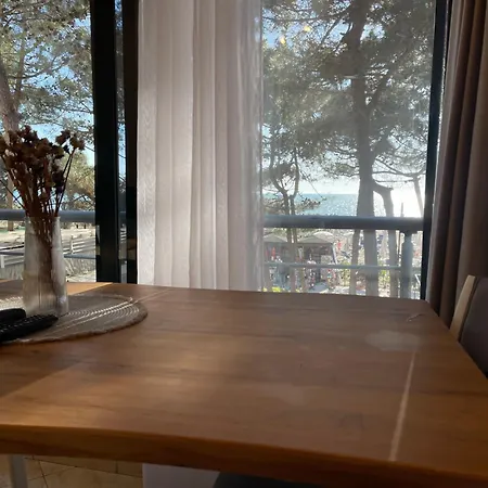Beachfront 2br Sea View - By Enjoy Travel Appartamento