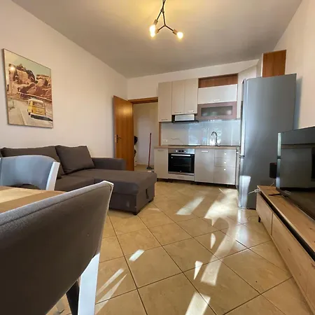 Appartamento Beachfront 2br Sea View - By Enjoy Travel *