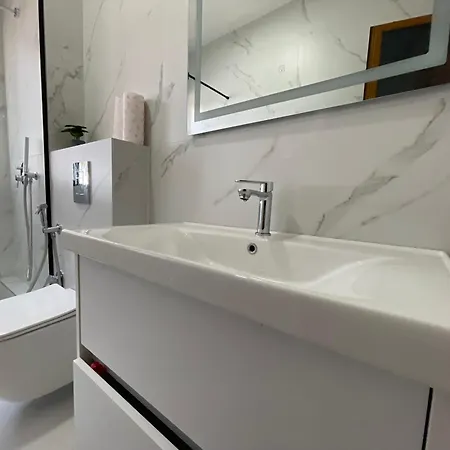Appartamento Beachfront 2br Sea View - By Enjoy Travel